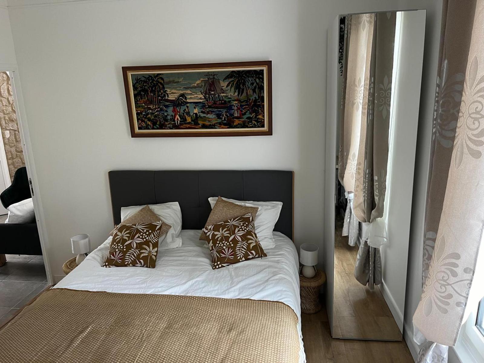 Chambre Tout Confort Hotel Limay Exterior photo